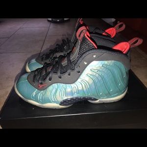 Nike little posite one